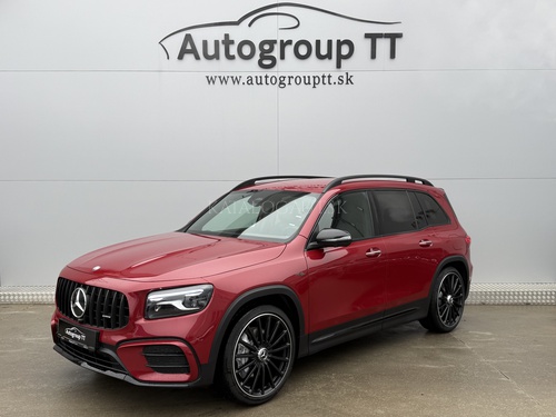 Fotografia Mercedes-Benz Mercedes-AMG GLB 35 4MATIC