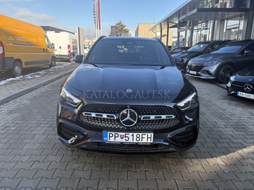 Fotografia Mercedes-Benz GLA 220 4MATIC
