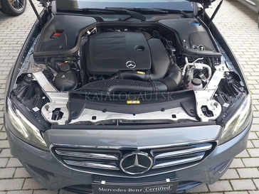 Fotografia Mercedes-Benz E 200 4MATIC kombi