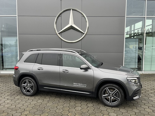 Fotografia Mercedes-Benz GLB 220 d 4 MATIC