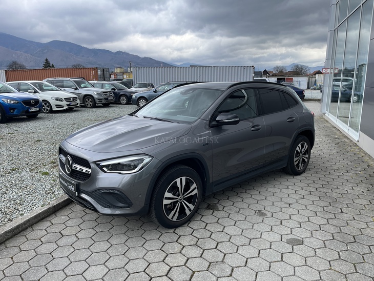 Fotografia Mercedes-Benz GLA 250 e