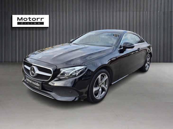 Fotografia Mercedes-Benz E 400 4MATIC kupé