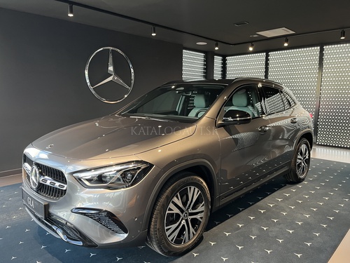Fotografia Mercedes-Benz GLA 220 4MATIC