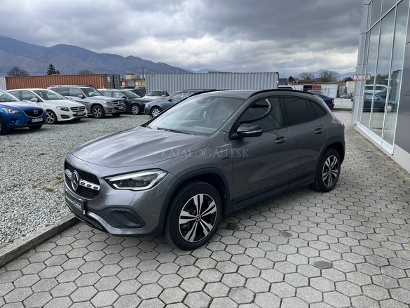 Fotografia Mercedes-Benz GLA 250 e