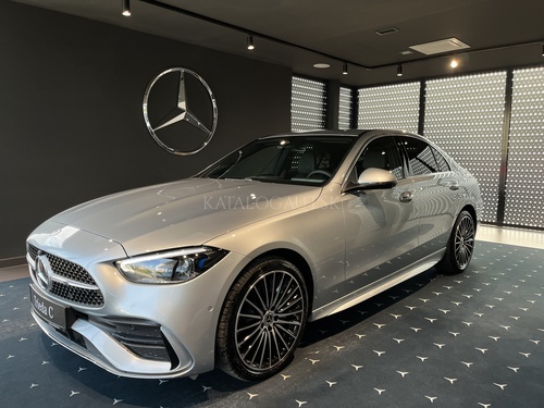 Fotografia Mercedes-Benz C 300 4MATIC sedan