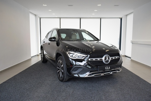 Fotografia Mercedes-Benz GLA 180 d