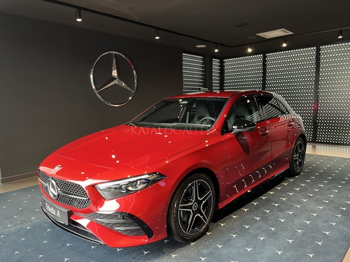 Fotografia Mercedes-Benz A 200 hatchback