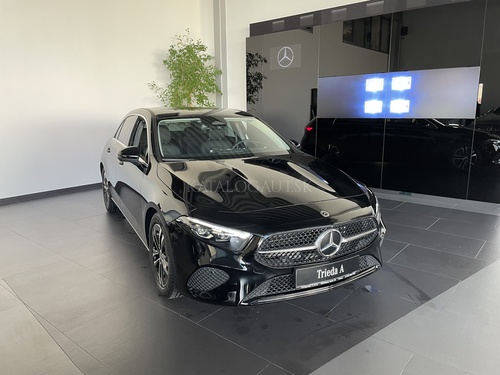 Fotografia Mercedes-Benz A 180 hatchback