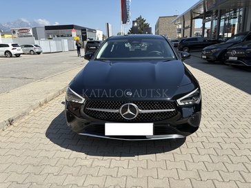 Fotografia Mercedes-Benz CLA 200 Shooting Brake