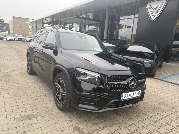 Fotografia Mercedes-Benz GLB 220 4MATIC