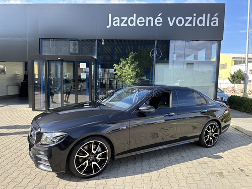 Fotografia Mercedes-Benz Mercedes-AMG E 43 4MATIC
