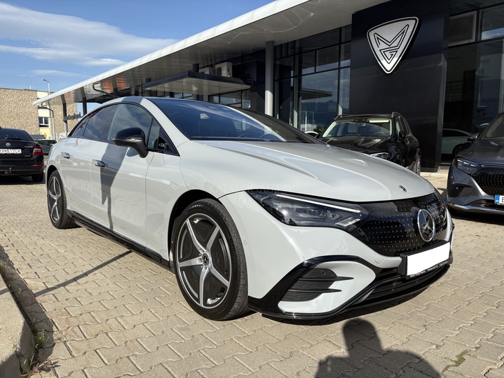 Fotografia Mercedes-Benz EQE 500 4MATIC