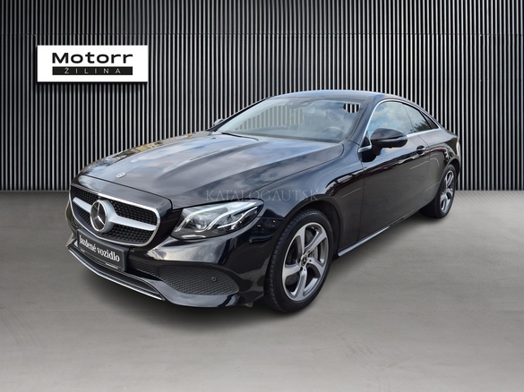 Fotografia Mercedes-Benz E 400 4MATIC kupé