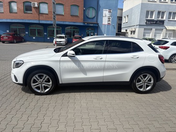 Fotografia Mercedes-Benz GLA 200 d 4MATIC