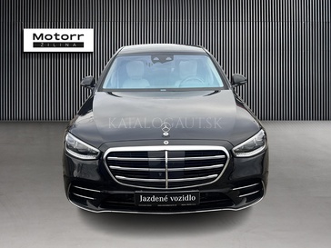 Fotografia Mercedes-Benz S 580 4MATIC sedan dlhá verzia