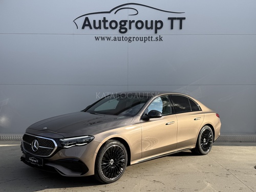 Fotografia Mercedes-Benz E 220 d 4MATIC sedan