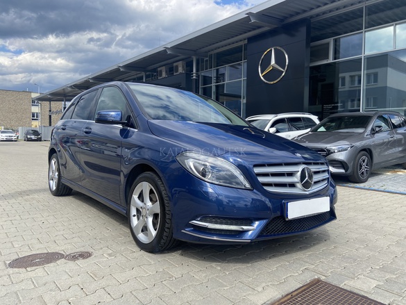 Fotografia Mercedes-Benz B 180 CDI BlueEFFICIENCY