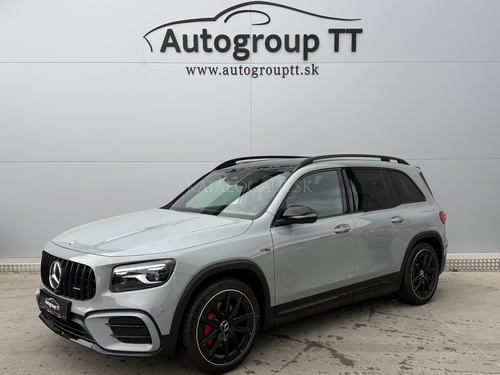 Fotografia Mercedes-Benz Mercedes-AMG GLB 35 4MATIC