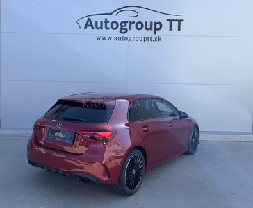 Fotografia Mercedes-Benz A 180 hatchback