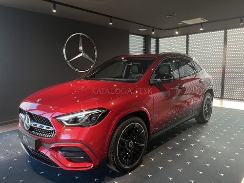 Fotografia Mercedes-Benz GLA 200 d 4MATIC