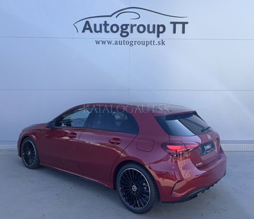 Fotografia Mercedes-Benz A 180 hatchback