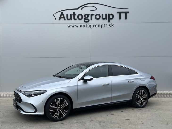 Fotografia Mercedes-Benz CLA 180