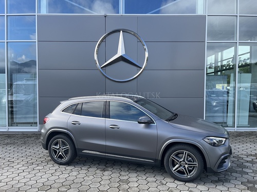 Fotografia Mercedes-Benz GLA 220 4MATIC