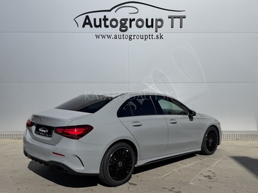 Fotografia Mercedes-Benz A 180 sedan