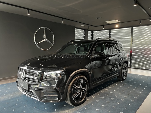 Fotografia Mercedes-Benz GLB 220 4MATIC