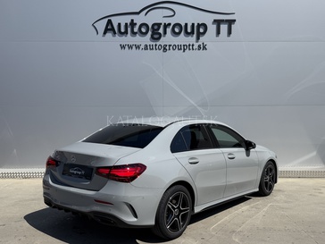 Fotografia Mercedes-Benz A 180 sedan