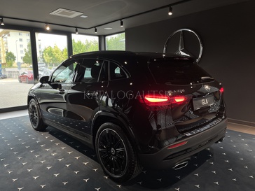 Fotografia Mercedes-Benz GLA 220 4MATIC