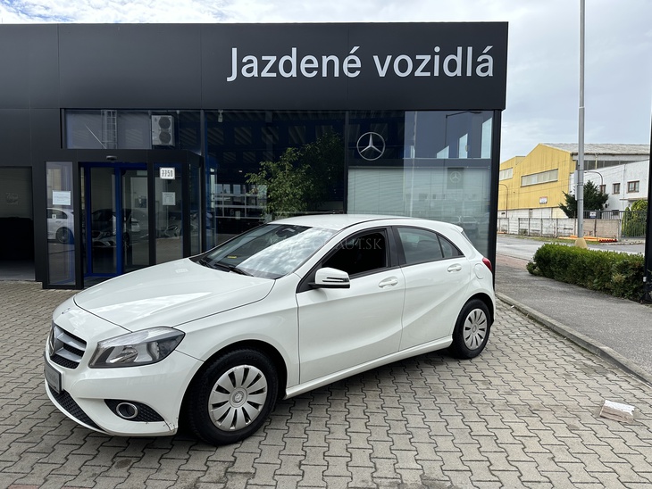 Fotografia Mercedes-Benz A 180 CDI BlueEFFICIENCY